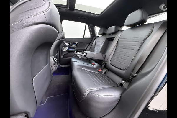 Mercedes-Benz GLC 300e AMG 4Matic // SoH 95% // Panorama dak // Burmester // Memory // 360 Camera // 20 inch // Treeplanken // Sfeerverlichting //