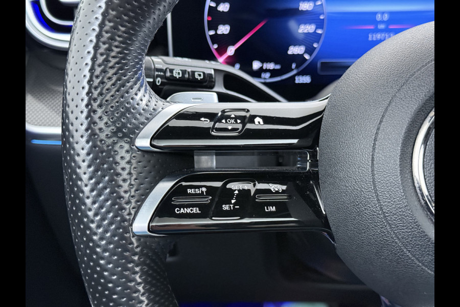 Mercedes-Benz GLC 300e AMG 4Matic // SoH 95% // Panorama dak // Burmester // Memory // 360 Camera // 20 inch // Treeplanken // Sfeerverlichting //