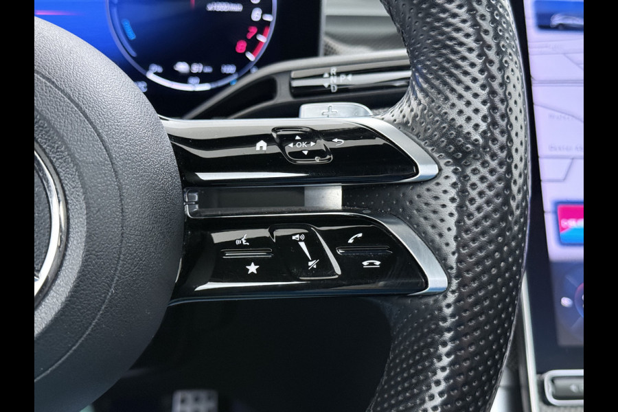 Mercedes-Benz GLC 300e AMG 4Matic // SoH 95% // Panorama dak // Burmester // Memory // 360 Camera // 20 inch // Treeplanken // Sfeerverlichting //
