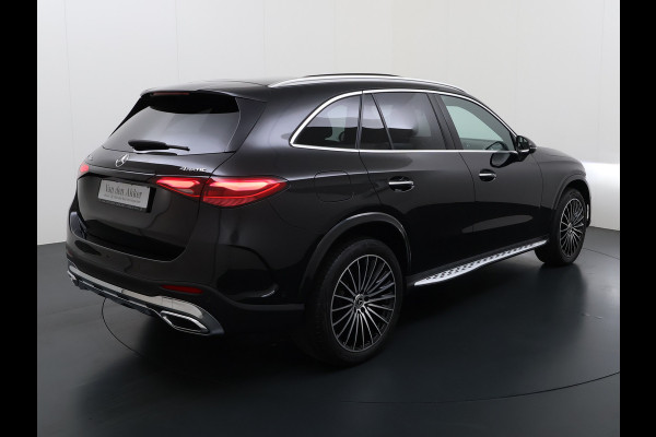 Mercedes-Benz GLC 300e AMG 4Matic // SoH 95% // Panorama dak // Burmester // Memory // 360 Camera // 20 inch // Treeplanken // Sfeerverlichting //