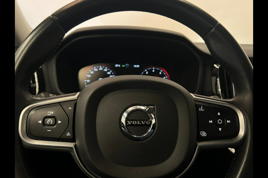 Volvo V60 2.0 T5 Momentum / NL-auto / CarPlay / Leder / Trekhaak