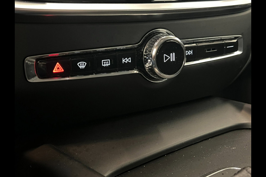 Volvo V60 2.0 T5 Momentum / NL-auto / CarPlay / Leder / Trekhaak