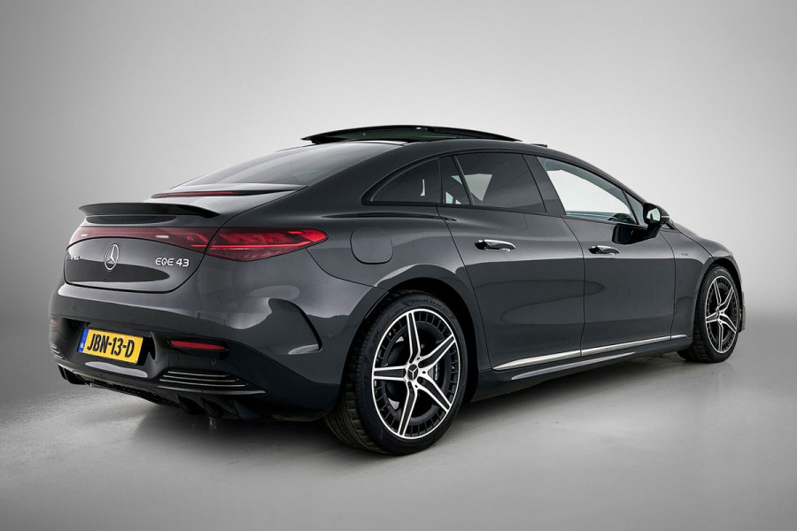 Mercedes-Benz EQE AMG 43 4MATIC 90 kWh(Goed OnderH, Panorama, 360 Camera, SfeerVerlichting, Massage Stoelen, StoelV, Lane A, Etc)