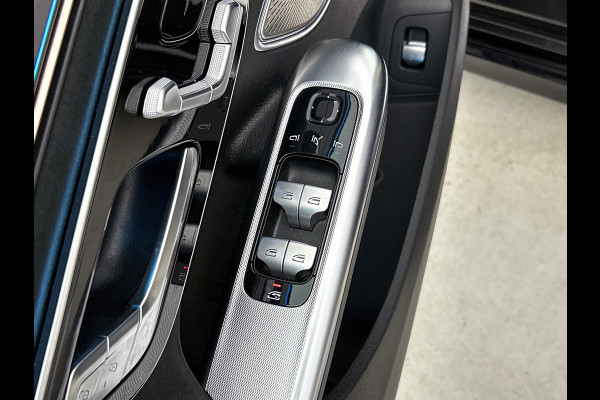 Mercedes-Benz EQE AMG 43 4MATIC 90 kWh(Goed OnderH, Panorama, 360 Camera, SfeerVerlichting, Massage Stoelen, StoelV, Lane A, Etc)
