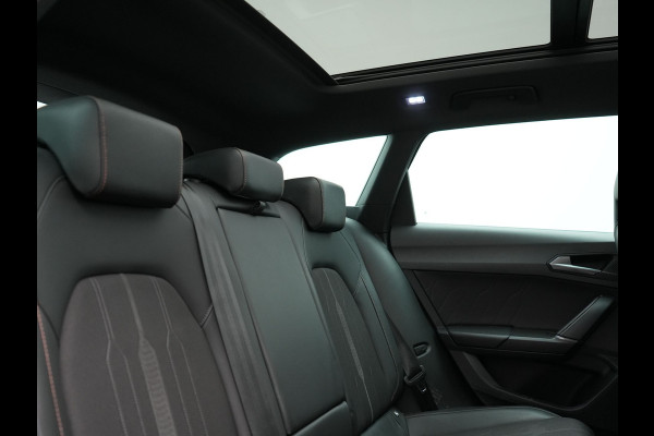 CUPRA Leon 1.4 e-Hybrid VZ Copper Edition PHEV 245pk Dealer O.H PHEV | Panodak | Adaptive Cruise | Sportstoelen Memory & Verwarmd | Sfeerverlichting | Apple Carplay | Blis | Keyless | Stuur Verwarmd | Navigatie | Virtual | DAB | Plug In Hybrid