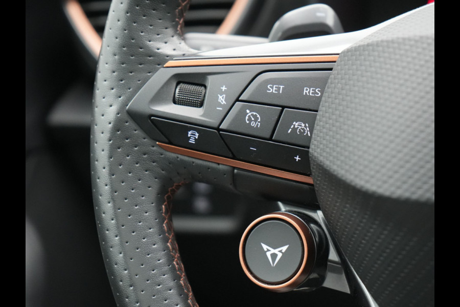 CUPRA Leon 1.4 e-Hybrid VZ Copper Edition PHEV 245pk Dealer O.H PHEV | Panodak | Adaptive Cruise | Sportstoelen Memory & Verwarmd | Sfeerverlichting | Apple Carplay | Blis | Keyless | Stuur Verwarmd | Navigatie | Virtual | DAB | Plug In Hybrid