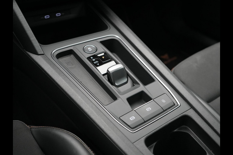 CUPRA Leon 1.4 e-Hybrid VZ Copper Edition PHEV 245pk Dealer O.H PHEV | Panodak | Adaptive Cruise | Sportstoelen Memory & Verwarmd | Sfeerverlichting | Apple Carplay | Blis | Keyless | Stuur Verwarmd | Navigatie | Virtual | DAB | Plug In Hybrid