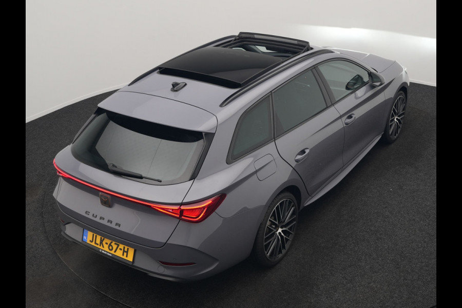 CUPRA Leon 1.4 e-Hybrid VZ Copper Edition PHEV 245pk Dealer O.H PHEV | Panodak | Adaptive Cruise | Sportstoelen Memory & Verwarmd | Sfeerverlichting | Apple Carplay | Blis | Keyless | Stuur Verwarmd | Navigatie | Virtual | DAB | Plug In Hybrid