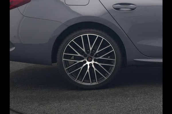 CUPRA Leon 1.4 e-Hybrid VZ Copper Edition PHEV 245pk Dealer O.H PHEV | Panodak | Adaptive Cruise | Sportstoelen Memory & Verwarmd | Sfeerverlichting | Apple Carplay | Blis | Keyless | Stuur Verwarmd | Navigatie | Virtual | DAB | Plug In Hybrid