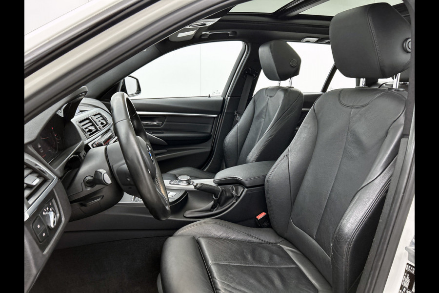 BMW 3 Serie Touring 320i Edition M Sport Shadow Executive(NL-auto, Dealer OnderH, Panorama, Camera, StoelV, Climate Con, NaviProf)