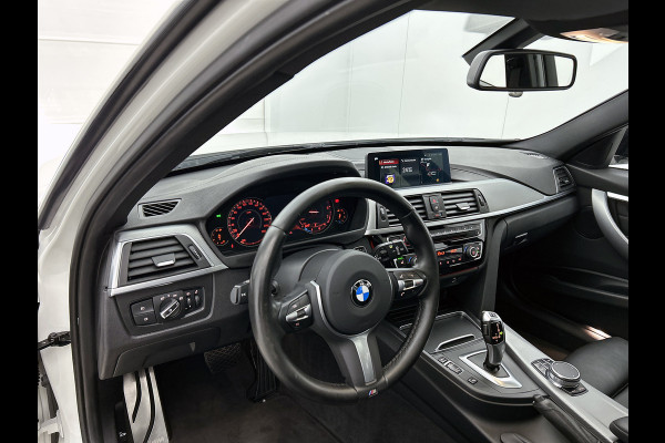 BMW 3 Serie Touring 320i Edition M Sport Shadow Executive(NL-auto, Dealer OnderH, Panorama, Camera, StoelV, Climate Con, NaviProf)