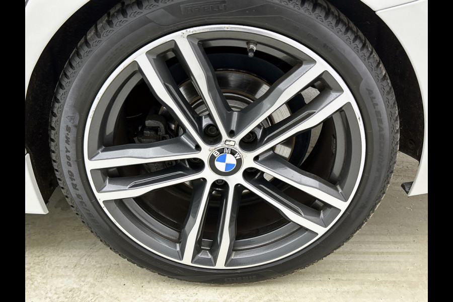 BMW 3 Serie Touring 320i Edition M Sport Shadow Executive(NL-auto, Dealer OnderH, Panorama, Camera, StoelV, Climate Con, NaviProf)