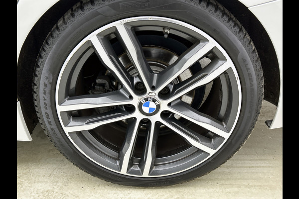 BMW 3 Serie Touring 320i Edition M Sport Shadow Executive(NL-auto, Dealer OnderH, Panorama, Camera, StoelV, Climate Con, NaviProf)