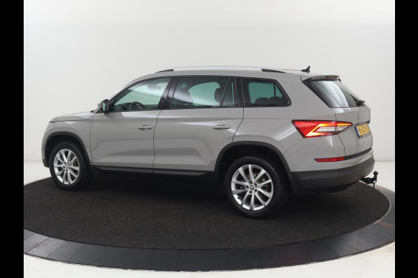 Škoda Kodiaq 1.5 TSI Business Edition | Trekhaak | Half leder | Keyless | Carplay | Canton Sound | Sfeerverlichting | Navigatie | Camera | Cruise control | Full LED | Bluetooth | Climate control
