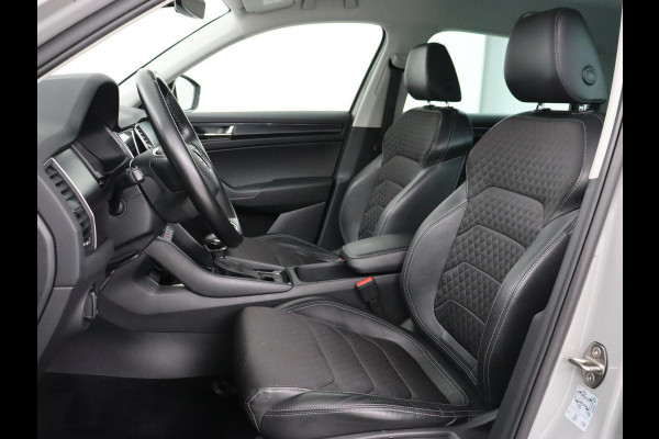 Škoda Kodiaq 1.5 TSI Business Edition | Trekhaak | Half leder | Keyless | Carplay | Canton Sound | Sfeerverlichting | Navigatie | Camera | Cruise control | Full LED | Bluetooth | Climate control