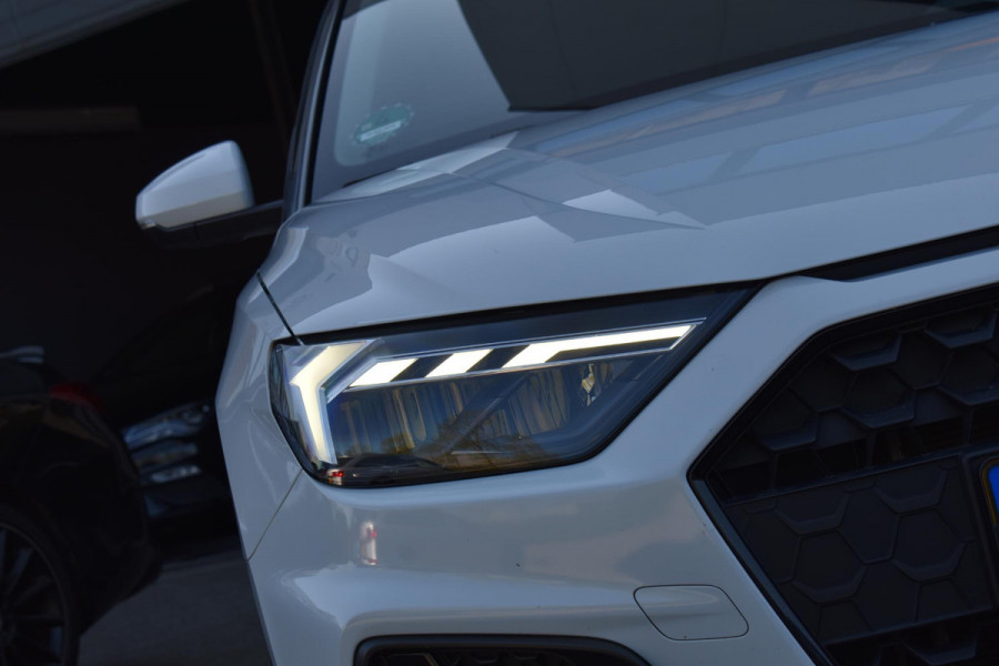Audi A1 Sportback 35 TFSI S-Line Lane ACC Keyless