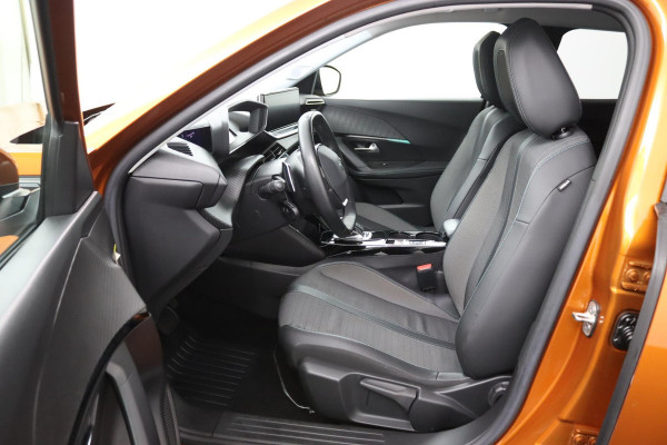 Peugeot 2008 1.2 Allure*130PK*NAVI*CAM*HAAK*ECC*CRUISE*