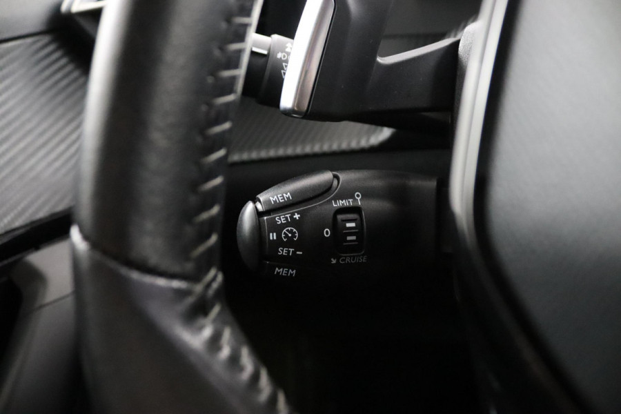 Peugeot 2008 1.2 Allure*130PK*NAVI*CAM*HAAK*ECC*CRUISE*