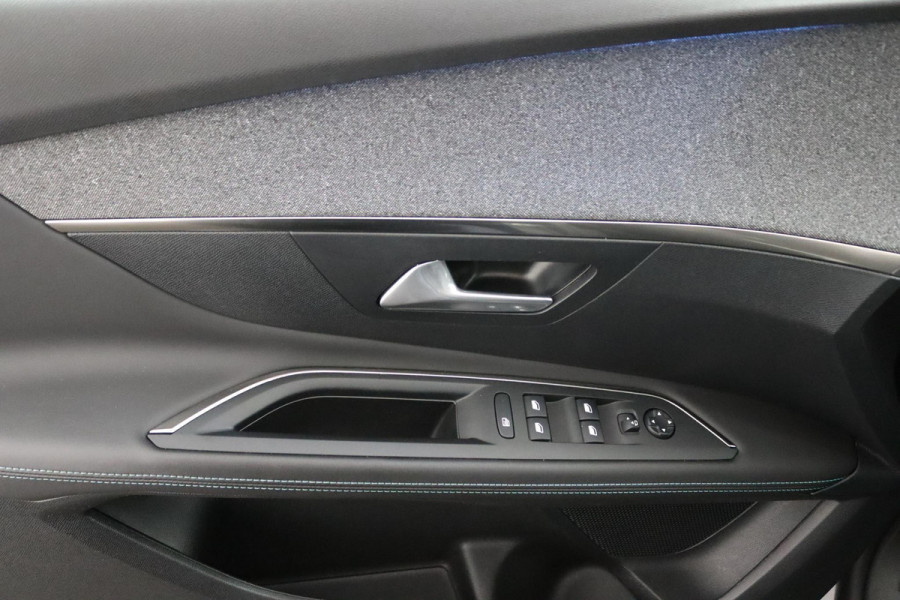 Peugeot 3008 1.2 Allure*130PK*CARPLAY*ECC*CRUISE*NAVI*HAAK*CAM*