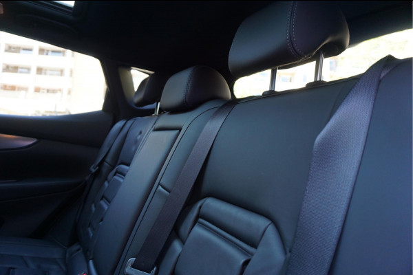 Nissan QASHQAI 1.3 DIG-T Tekna + Dynamic | NAPPA LEER | Panoramadak | Trekhaak | BOSE | Memory Pack | Adapieve cruise + Lane departure + Blindspot indicator | NL Auto | Dealer onderhouden
