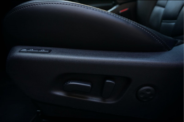 Nissan QASHQAI 1.3 DIG-T Tekna + Dynamic | NAPPA LEER | Panoramadak | Trekhaak | BOSE | Memory Pack | Adapieve cruise + Lane departure + Blindspot indicator | NL Auto | Dealer onderhouden