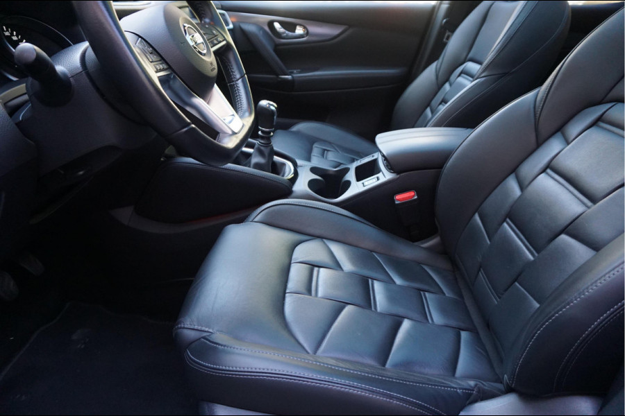 Nissan QASHQAI 1.3 DIG-T Tekna + Dynamic | NAPPA LEER | Panoramadak | Trekhaak | BOSE | Memory Pack | Adapieve cruise + Lane departure + Blindspot indicator | NL Auto | Dealer onderhouden