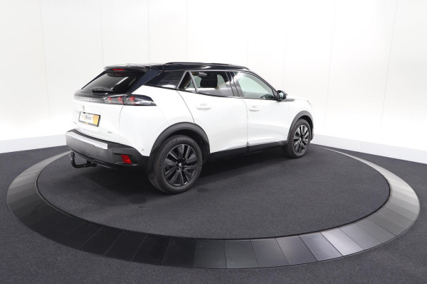 Peugeot e-2008 EV GT 50 kWh | 11 KW Laadfunctie   | Pack Winter | Alcantara | Navigatie | Camera