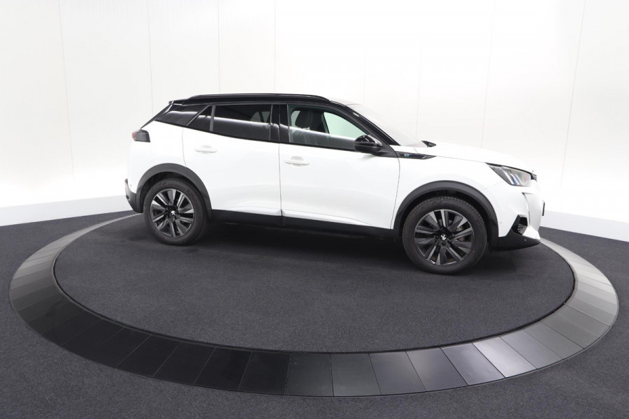 Peugeot e-2008 EV GT 50 kWh | 11 KW Laadfunctie   | Pack Winter | Alcantara | Navigatie | Camera