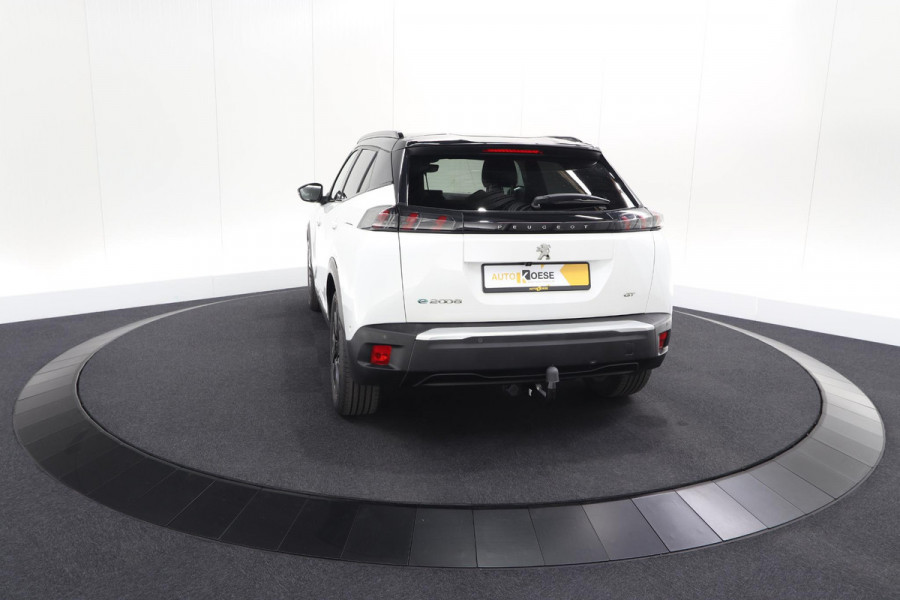 Peugeot e-2008 EV GT 50 kWh | 11 KW Laadfunctie   | Pack Winter | Alcantara | Navigatie | Camera