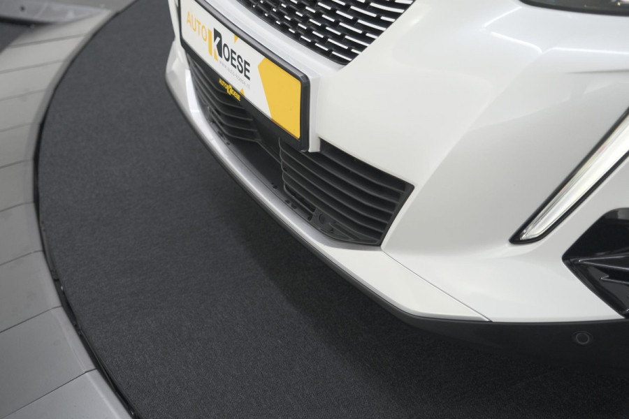 Peugeot e-2008 EV GT 50 kWh | 11 KW Laadfunctie   | Pack Winter | Alcantara | Navigatie | Camera