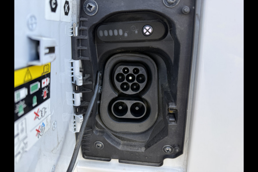 Opel Movano Electric 110kWh 270PK L3H3 420km WLTP BEV Elektrisch Snelladen Adaptive Cruise Control Climate control Navigatie Android Auto Laadkabel Parkeersensoren