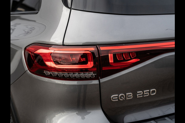 Mercedes-Benz EQB 250 AMG Line 67 kWh