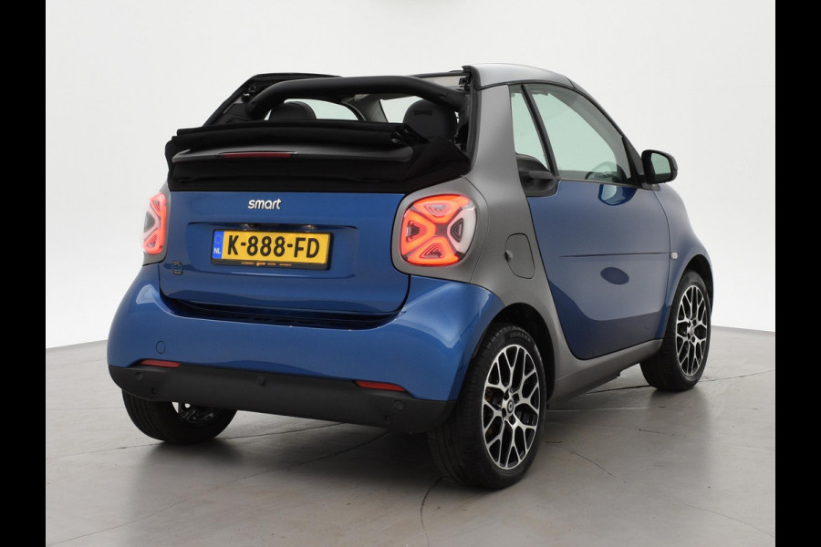 Smart Fortwo cabrio EQ COMFORT PLUS 18 KW + 16 INCH LMV | LEDER | STOELVERW. | CAMERA | NAVIGATIE