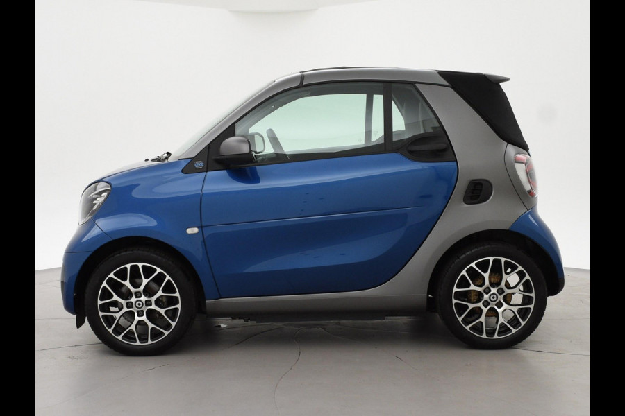 Smart Fortwo cabrio EQ COMFORT PLUS 18 KW + 16 INCH LMV | LEDER | STOELVERW. | CAMERA | NAVIGATIE