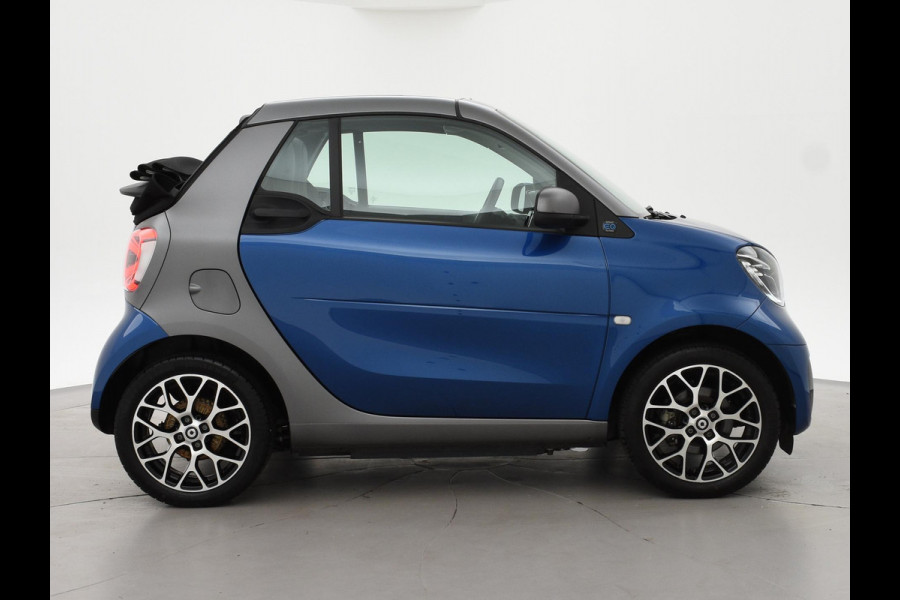 Smart Fortwo cabrio EQ COMFORT PLUS 18 KW + 16 INCH LMV | LEDER | STOELVERW. | CAMERA | NAVIGATIE