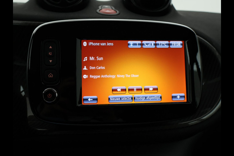 Smart Fortwo cabrio EQ COMFORT PLUS 18 KW + 16 INCH LMV | LEDER | STOELVERW. | CAMERA | NAVIGATIE