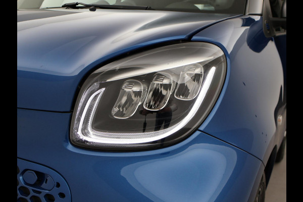 Smart Fortwo cabrio EQ COMFORT PLUS 18 KW + 16 INCH LMV | LEDER | STOELVERW. | CAMERA | NAVIGATIE
