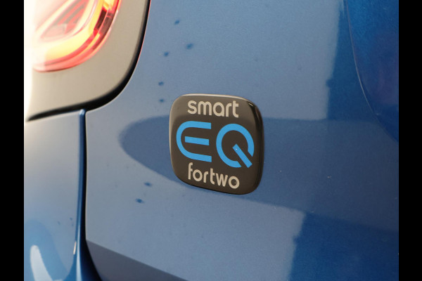 Smart Fortwo cabrio EQ COMFORT PLUS 18 KW + 16 INCH LMV | LEDER | STOELVERW. | CAMERA | NAVIGATIE