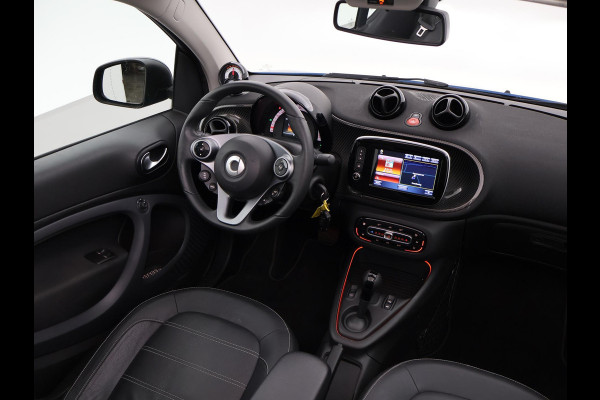 Smart Fortwo cabrio EQ COMFORT PLUS 18 KW + 16 INCH LMV | LEDER | STOELVERW. | CAMERA | NAVIGATIE
