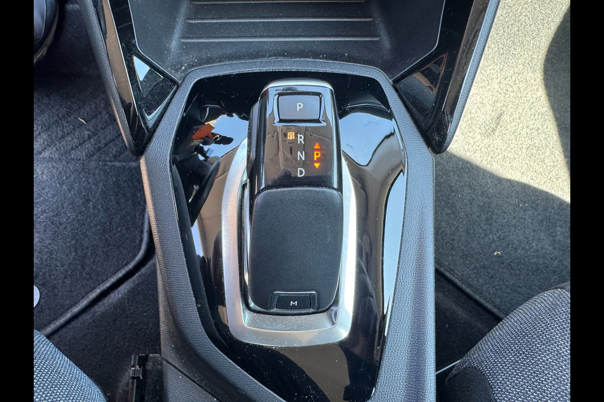 Peugeot 208 1.2 PureTech Active AUTOMAAT 70310 KM INCL. NIEUWE DISTRIBUTIERIEM CARPLAY/ANDROID AUTO
