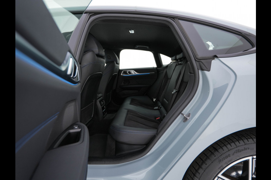 BMW i4 eDrive40 84 kWh M-Sport *M50 JAHRE* [ 3-Fase-11 kW ] {SOH-96%} (INCL-BTW) *LEATHER-ALCANTARA | FULL-LED | ADAPTIVE-CRUISE | HEATED-SPORTSEATS | CAMERA | DAB | DIGI-COCKPIT | NAVI-FULLMAP | AMBIENT-LIGHT | ECC | PDC | CARPLAY | KEYLESS | SHIFTPADDLES | 18