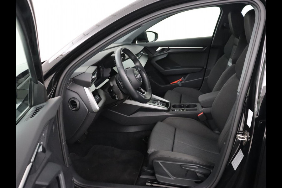 Audi A3 30 TFSI Advanced edition | Sportstoelen | Carplay | Virtual Cockpit | Audi Sound | Navigatie | Full LED | Parkeerhulp | Climate control | Bluetooth | Cruise control | DAB
