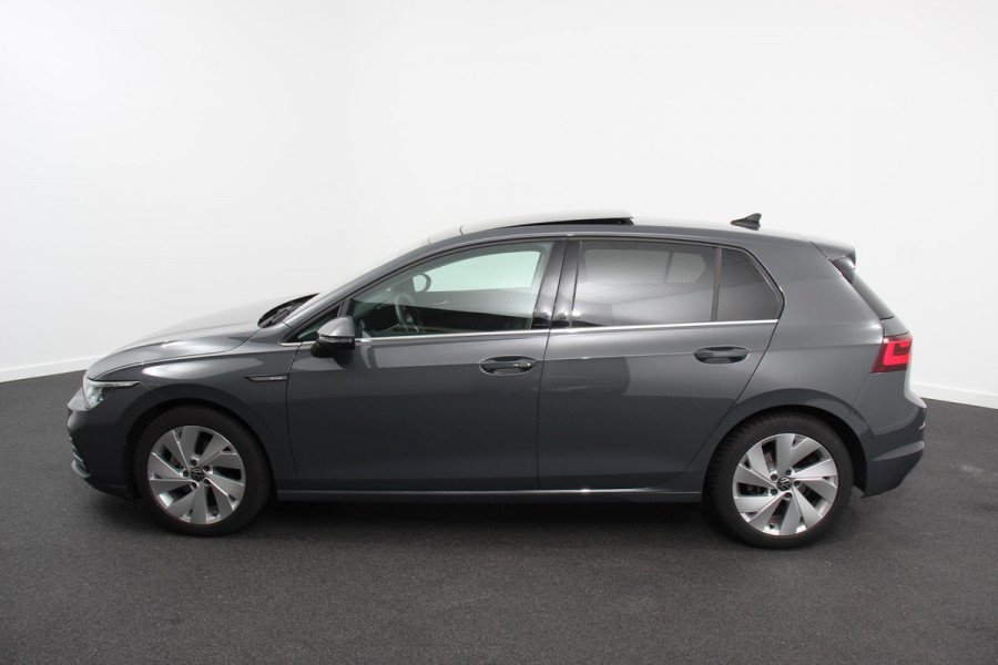 Volkswagen Golf 1.5 eTSI DSG Style 150Pk Panoramadak  Navigatie  Digitale Cockpit  Adaptive Cruise Control  Lane/Side/Travel Assist  LED Matrix  Camera