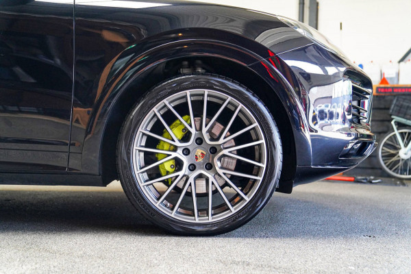 Porsche Cayenne Coupé 3.0 E-Hybrid | Softclose | Luchtvering | Bose | Panorama
