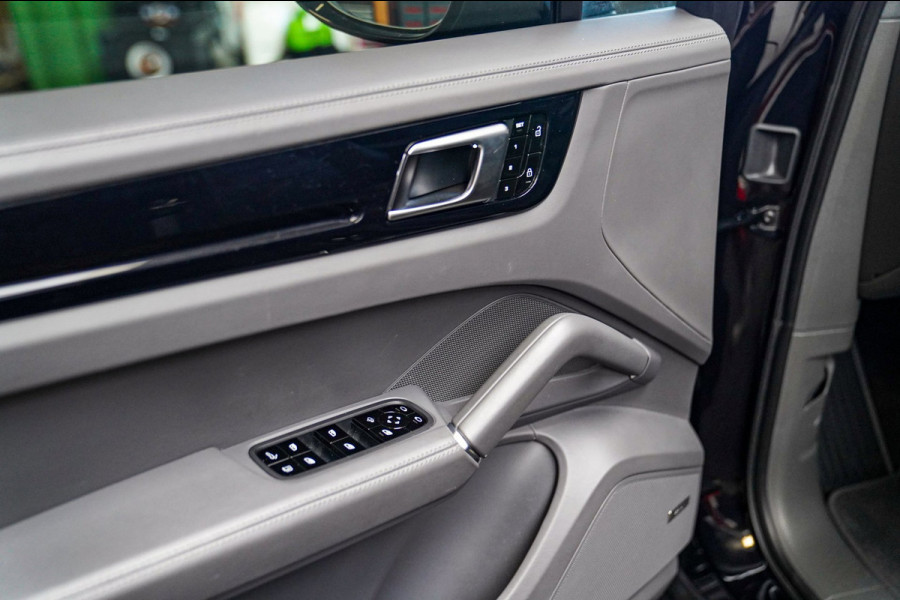 Porsche Cayenne Coupé 3.0 E-Hybrid | Softclose | Luchtvering | Bose | Panorama