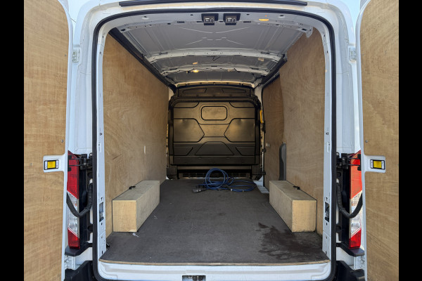 Ford E-Transit 68kWh 184PK L2H2 317km WLTP 94,9% (SOH) BEV Snelladen Cruise control Climate control Carplay Navigatie Laadkabel Parkeersensoren