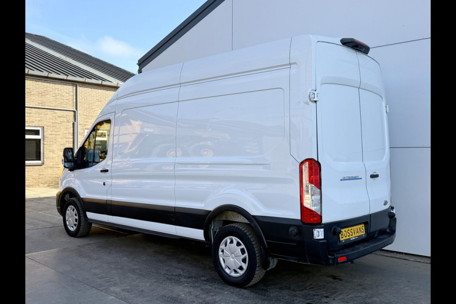 Ford E-Transit 68kWh 184PK L3H3 317km WLTP 95,7% (SOH) BEV Snelladen Camera Cruise control Climate control Carplay Navigatie Laadkabel Parkeersensoren