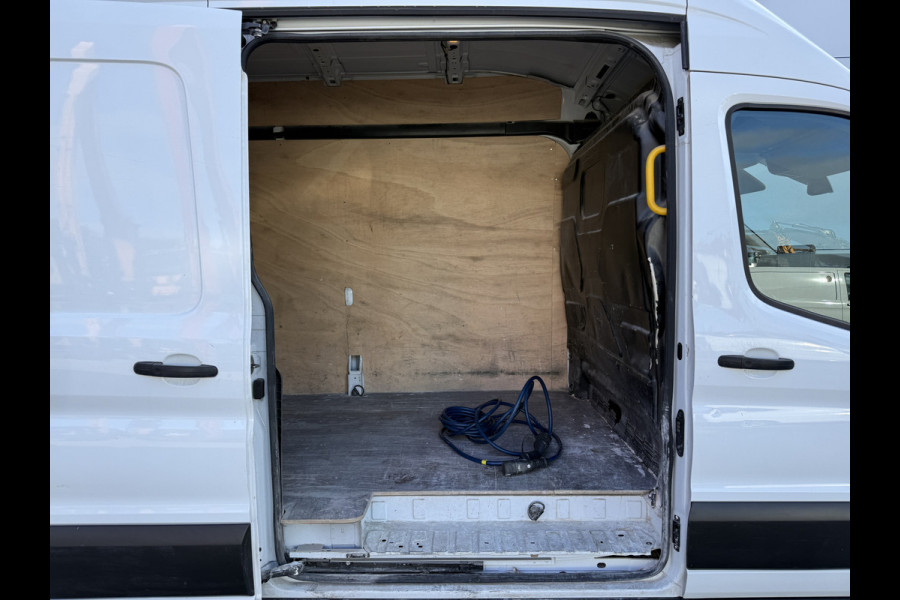 Ford E-Transit 68kWh 184PK L3H3 317km WLTP 95,7% (SOH) BEV Snelladen Camera Cruise control Climate control Carplay Navigatie Laadkabel Parkeersensoren