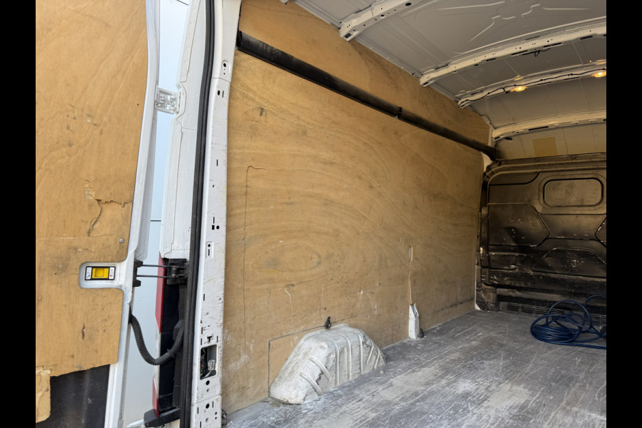 Ford E-Transit 68kWh 184PK L3H3 317km WLTP 95,7% (SOH) BEV Snelladen Camera Cruise control Climate control Carplay Navigatie Laadkabel Parkeersensoren