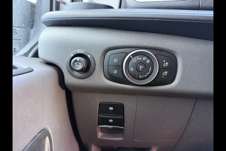 Ford E-Transit 68kWh 184PK L3H3 317km WLTP 95,7% (SOH) BEV Snelladen Camera Cruise control Climate control Carplay Navigatie Laadkabel Parkeersensoren